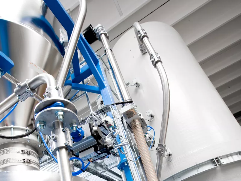 installation in the production of Bekina Compounds